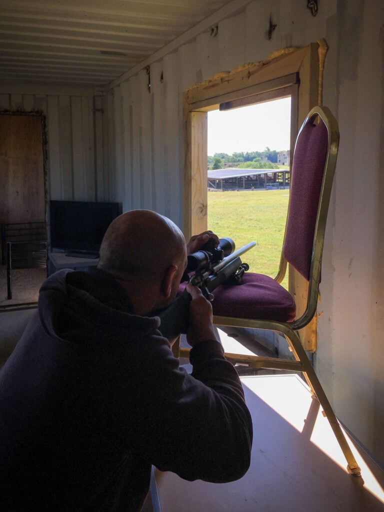 T1G-South-Urban-Sniper-Hides-operator