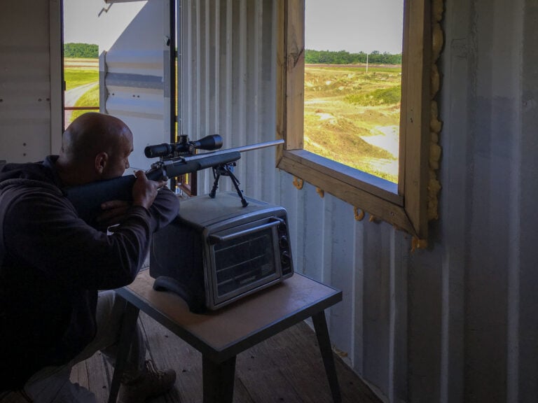 T1G-South-Urban-Sniper-Hides-operator