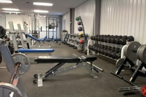 T1G Gym interior free weights
